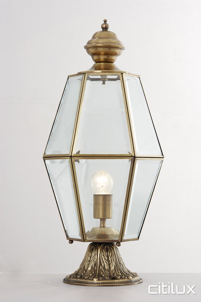 Outdoor pillar mounted shop lights